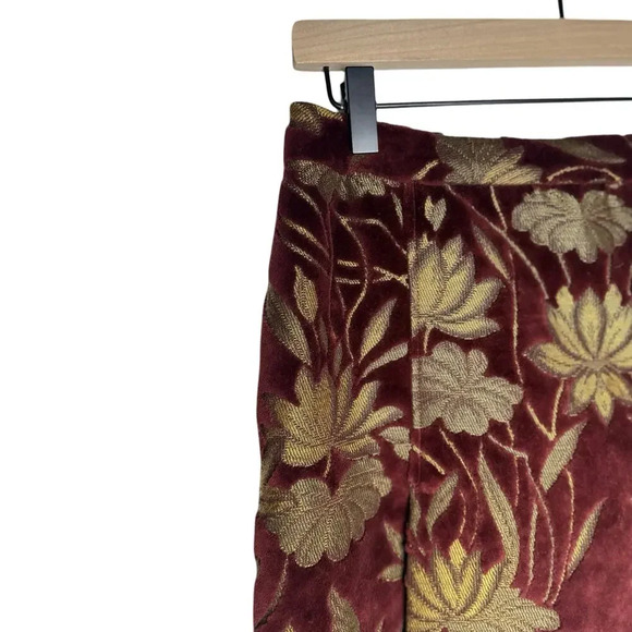 Dolce & Gabbana Vintage Velvet Ittierre Textured Burgundy & Gold Skirt Size US 6 - Picture 4 of 16